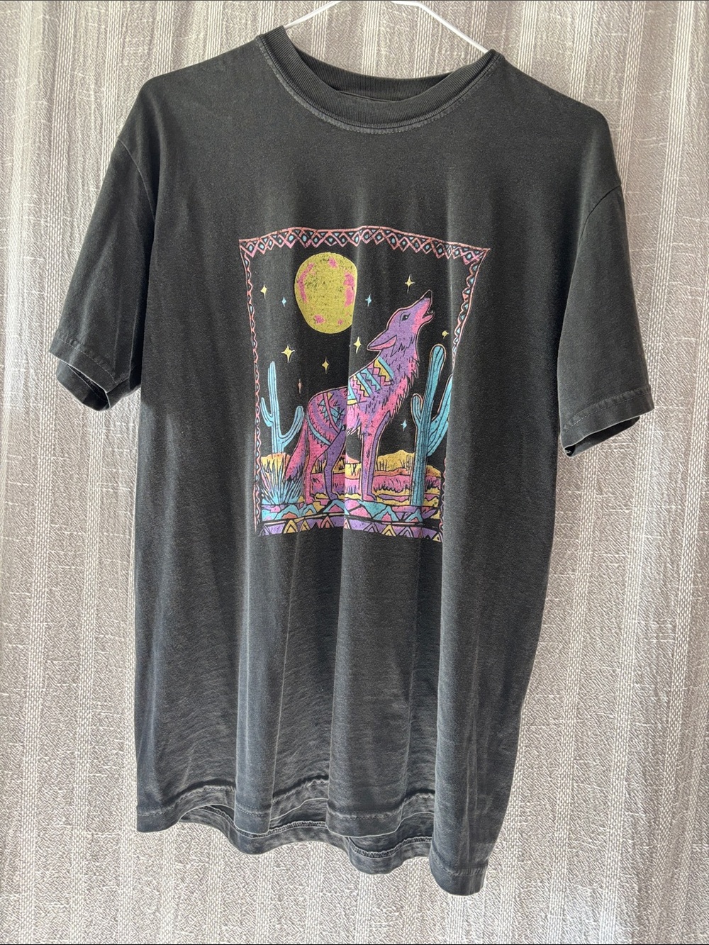 Medium comfort colors Blackish Graphic Tee with Neon Desert Wolf or Coyote. NWOT